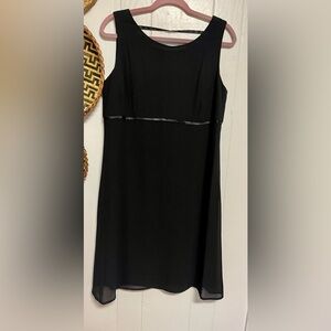 Sag Harbor Dress Petite Black with velvet bow in back size 14P